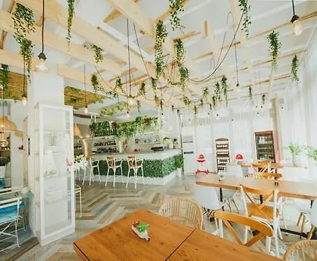 Caesar & Spa-studio With Balcony & Pool View Apartment *