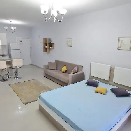 Caesar & Spa-studio With Balcony & Pool View Apartment *