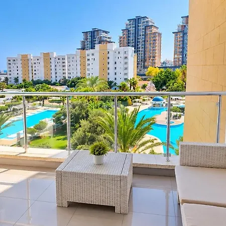 דירה With Balcony & Pool View In Caesar Agios Georgios (Famagusta)
